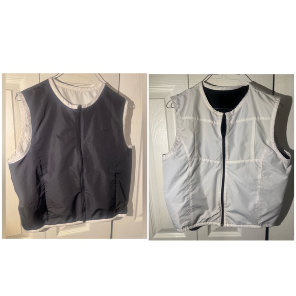 Nike Tops - Nike Women’s Shirt Fully Reversible Vest Black and White